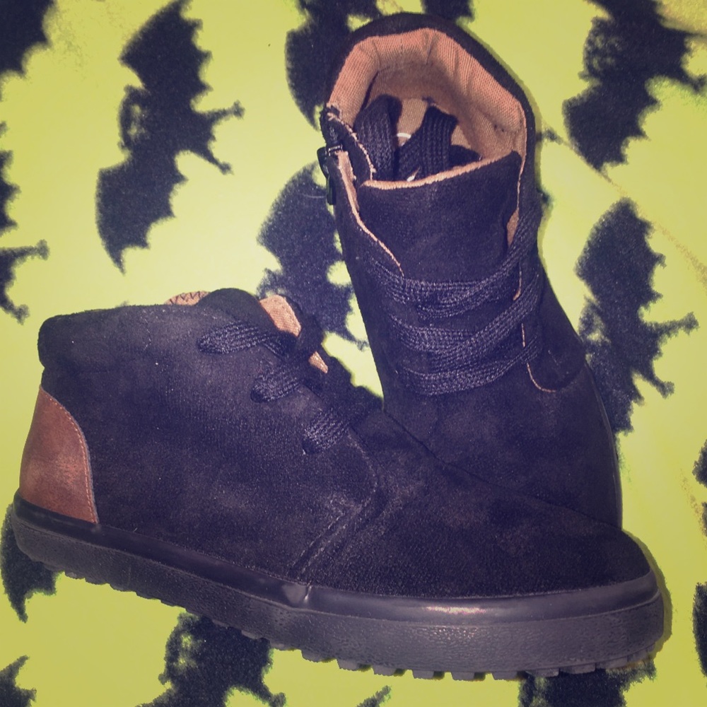 🍂 Cat & Jack Causal Boots 🍂